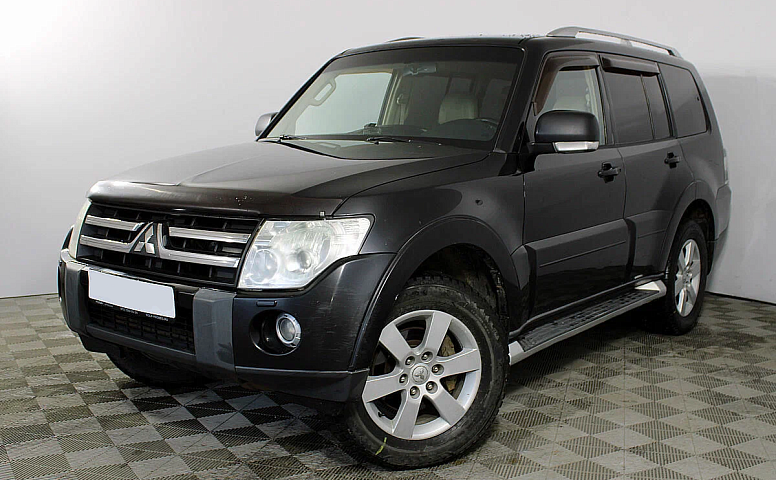Mitsubishi Pajero IV