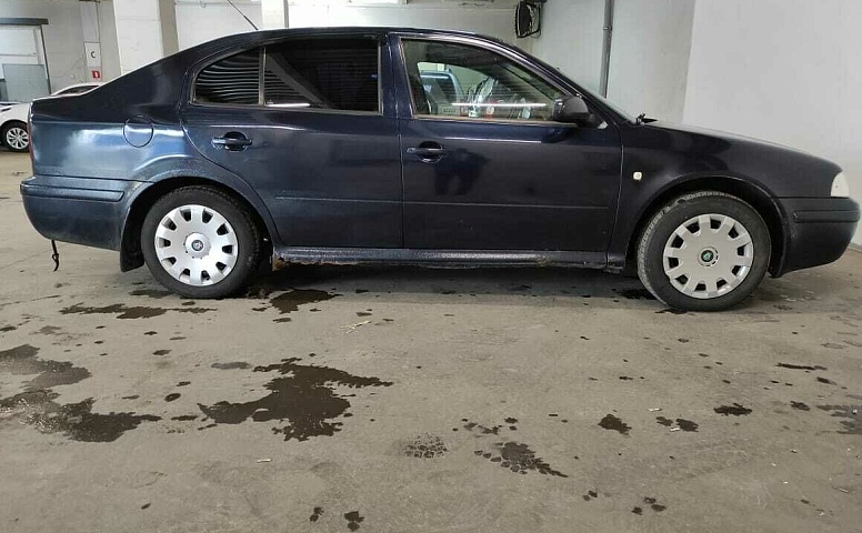 Skoda OCTAVIA 1.6 MT (102 л.с.)