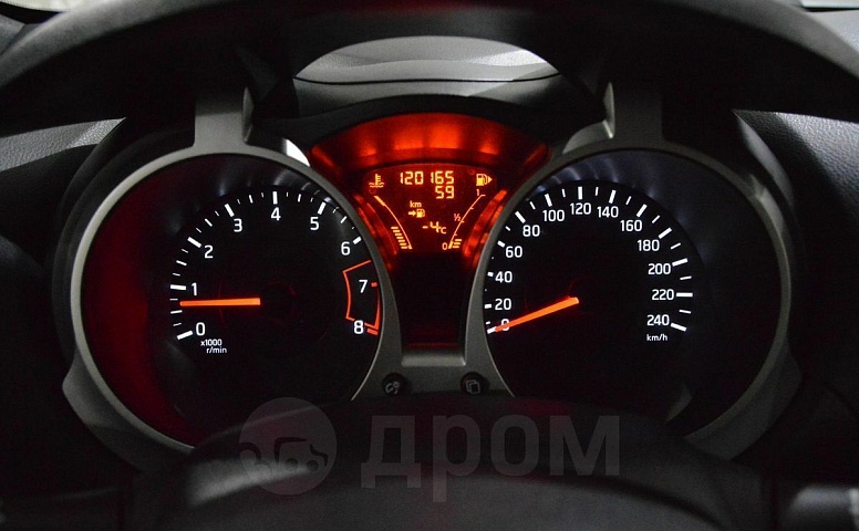 Nissan Juke, 1 поколение