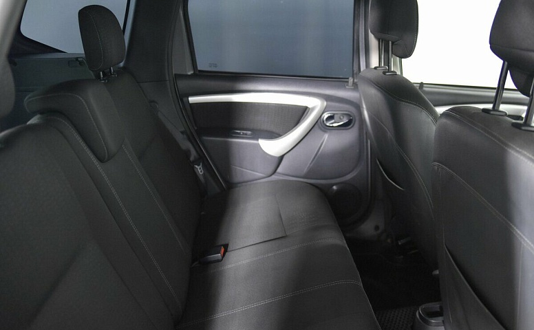 Nissan Terrano III (D10)