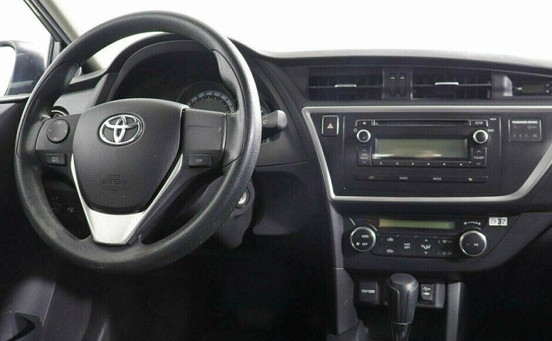 Toyota Auris 1.6 Вариатор