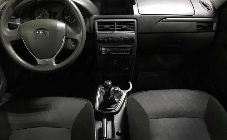 LADA (ВАЗ) 2170 1.6 MT (98 л.с.)
