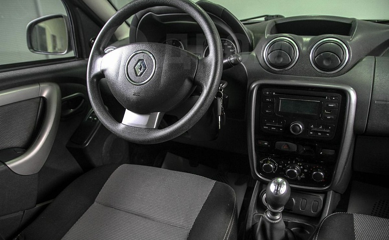 Renault Duster, 1 поколение