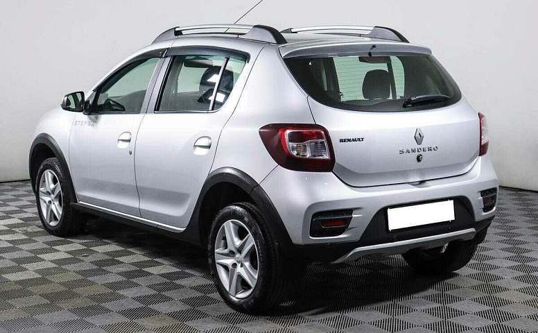 Renault sandero stepway мкпп 2017 с пробегом 50 000 км