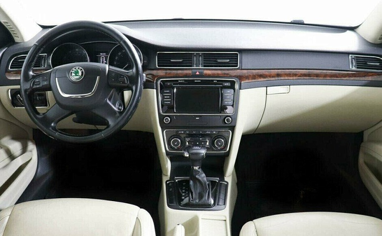 Skoda Superb 1.8 Автомат