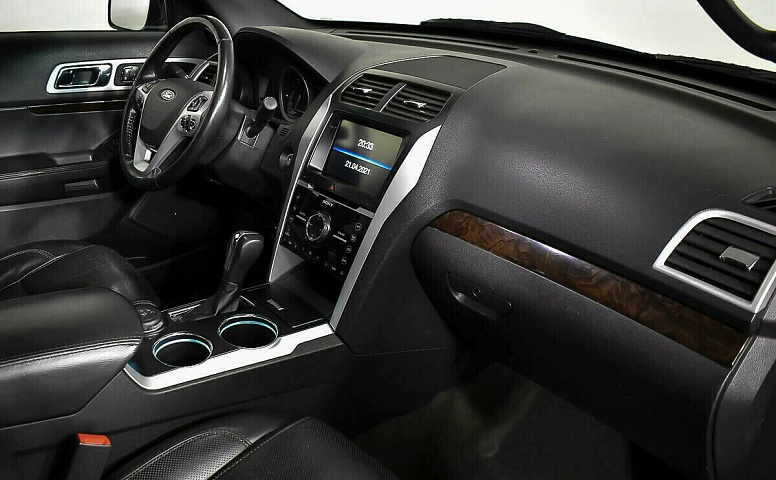 Ford Explorer V