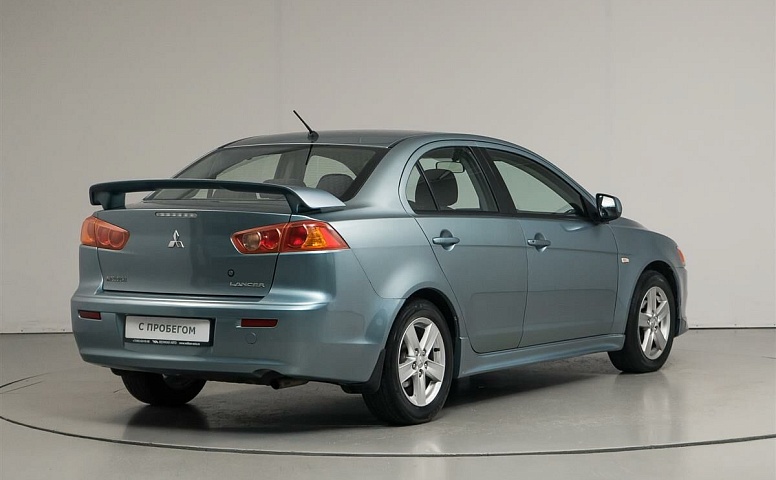 Mitsubishi Lancer