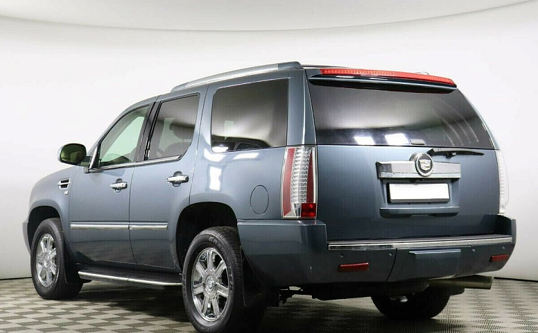 Cadillac Escalade III