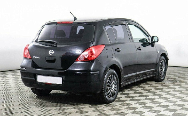 Nissan Tiida 1.6 Автомат