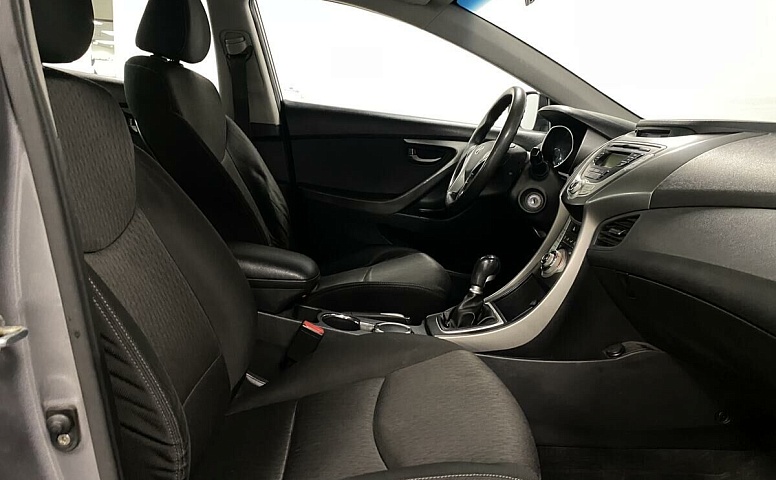 Hyundai Elantra 1.6 МКПП