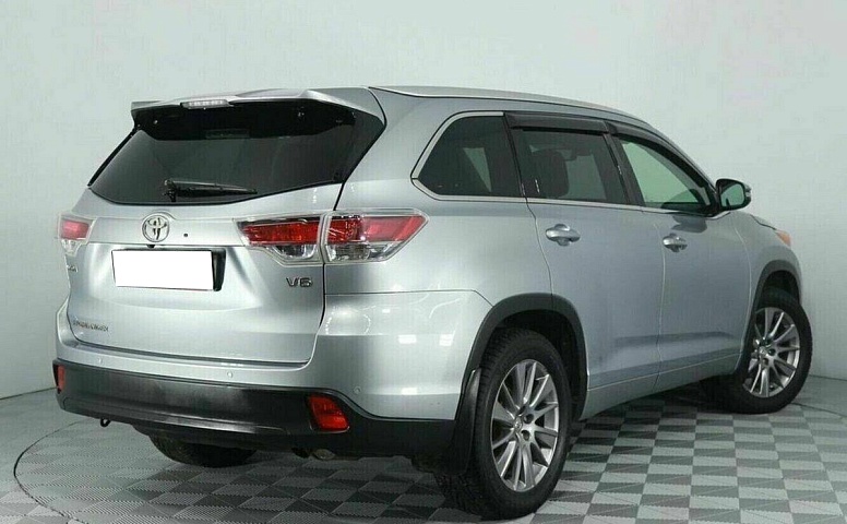 Toyota highlander