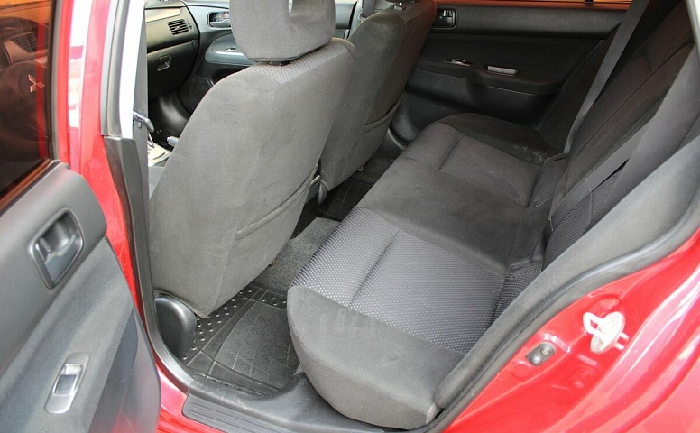 Mitsubishi LANCER 1.6 AT (98 л.с.)