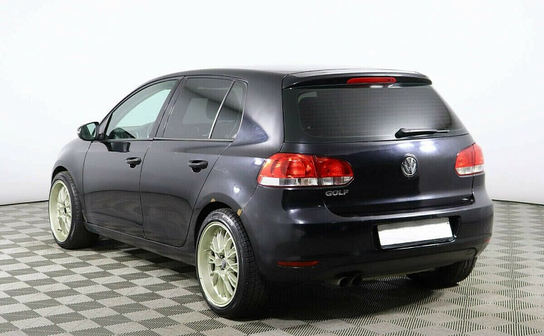 Volkswagen Golf VI