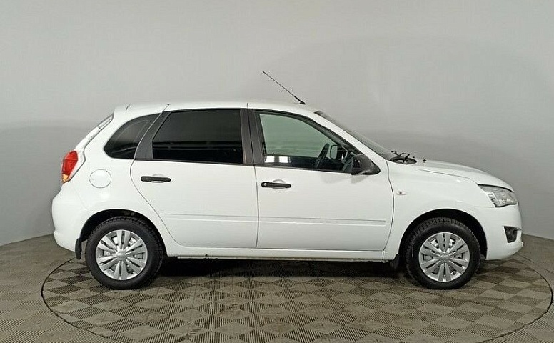 Datsun mi-DO