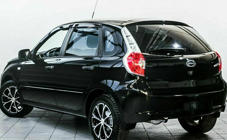 Datsun mi-do