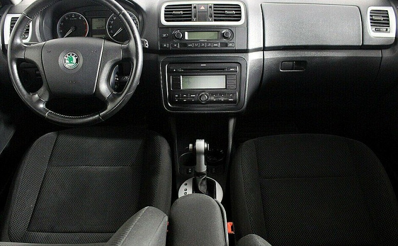 Skoda Fabia 1.6 Автомат