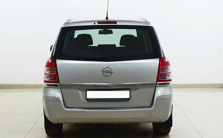 Opel Zafira B Рестайлинг