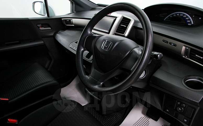 Honda Freed Spike, 1 поколение