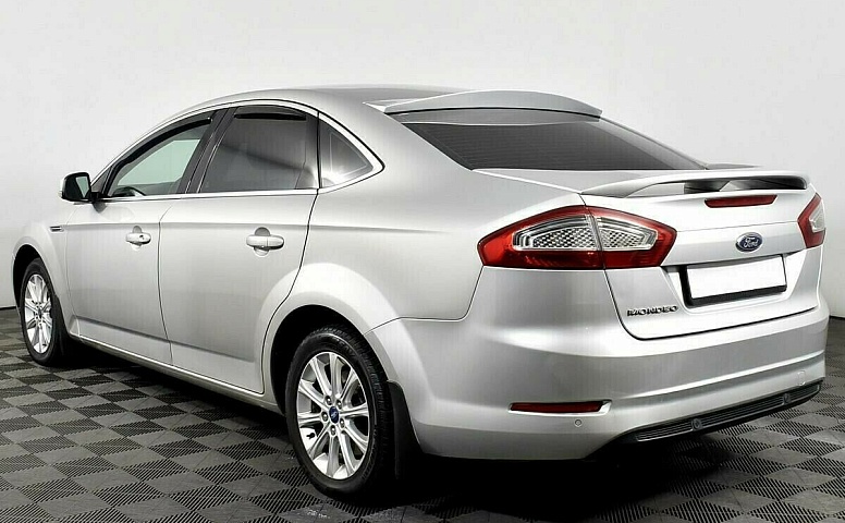 Ford mondeo