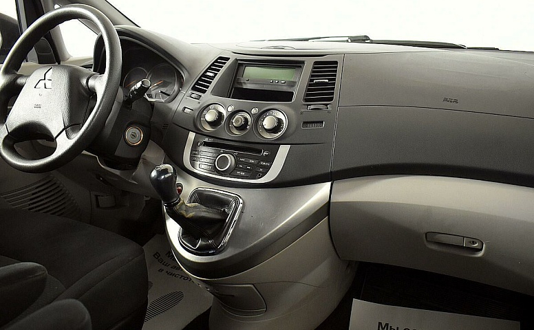 Mitsubishi Grandis