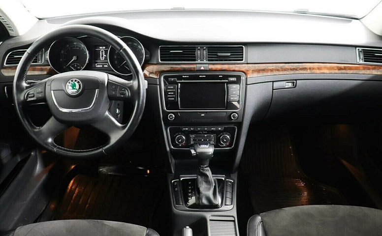 Skoda Superb II