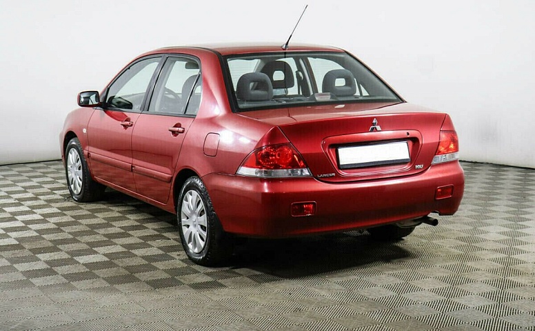 Mitsubishi lancer