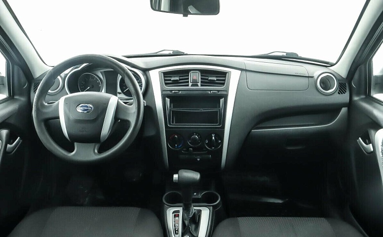 Datsun mi-DO