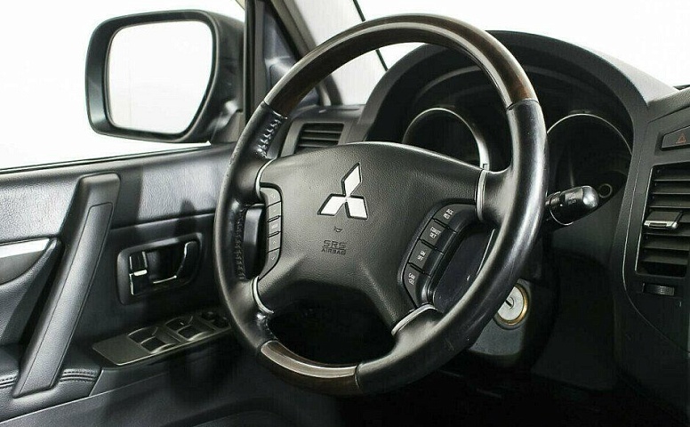 Mitsubishi Pajero 3.2 Автомат