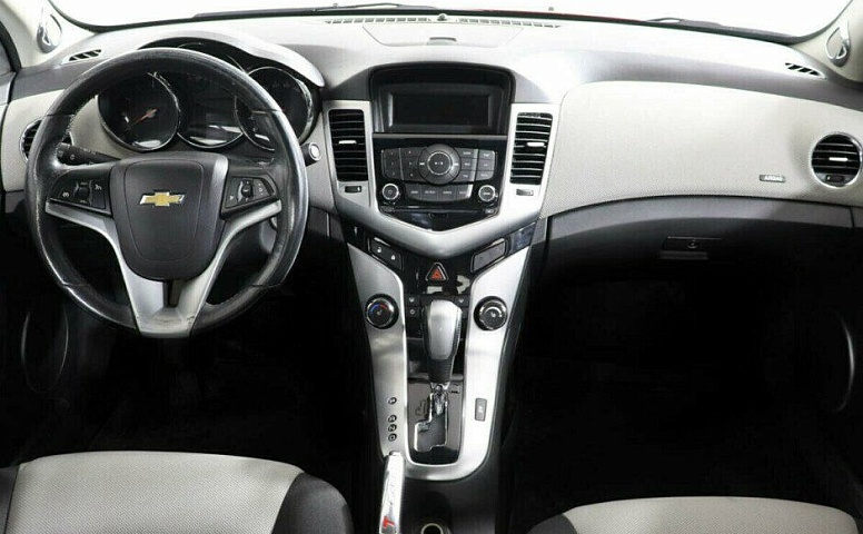 Chevrolet Cruze 1.8 Автомат
