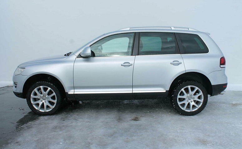 Volkswagen Touareg I Рестайлинг