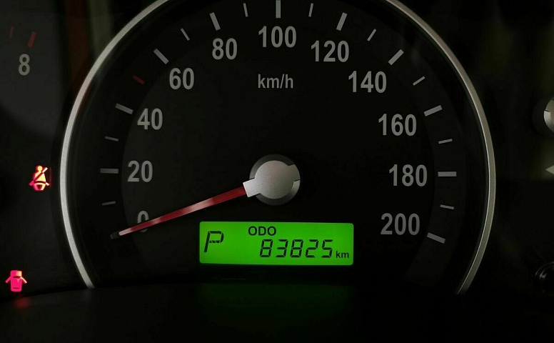 Kia Carnival 2.7 AT (186 л.с.) Красный