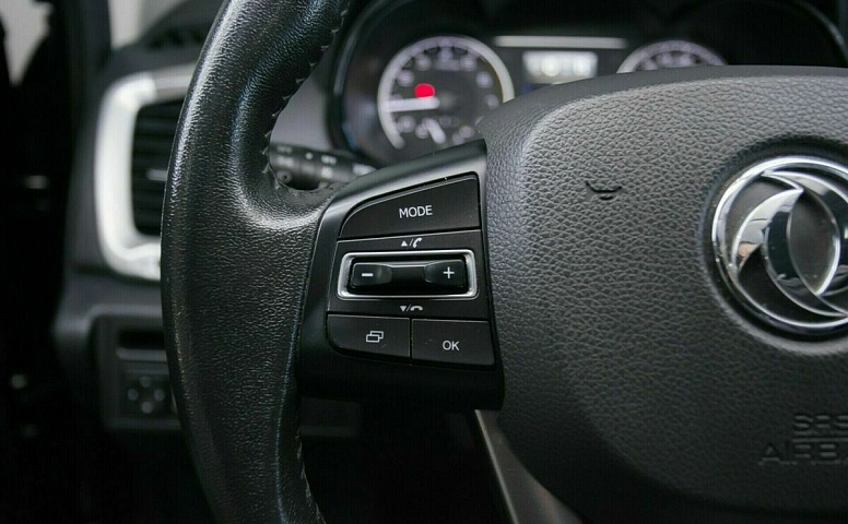 Dongfeng ax7