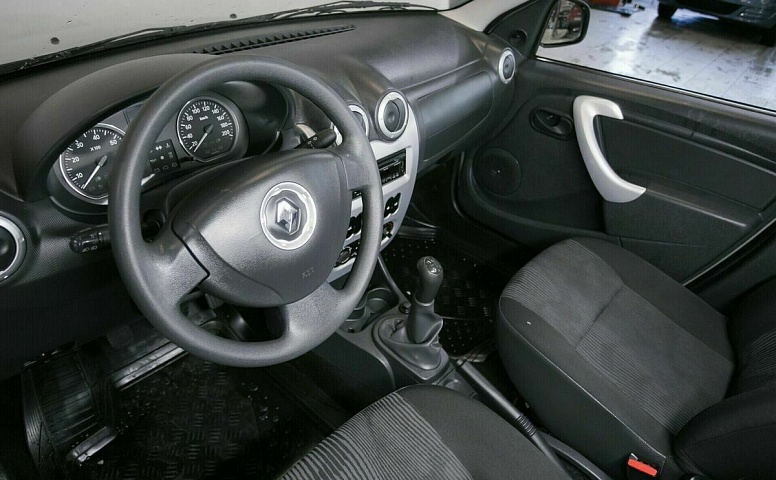 Renault logan