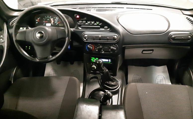 Chevrolet NIVA 1.7 MT (80 л.с.) 4WD