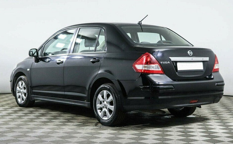Nissan Tiida 1.6 Автомат