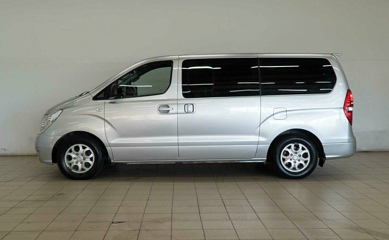 Hyundai Grand Starex I