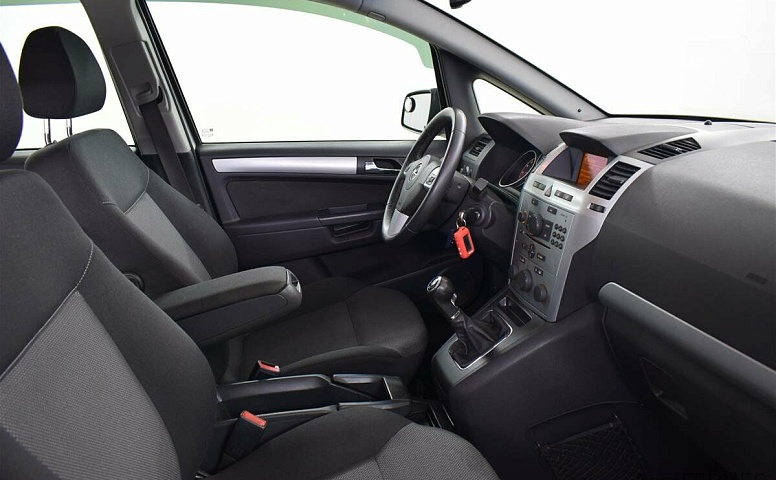 Opel Zafira B Рестайлинг
