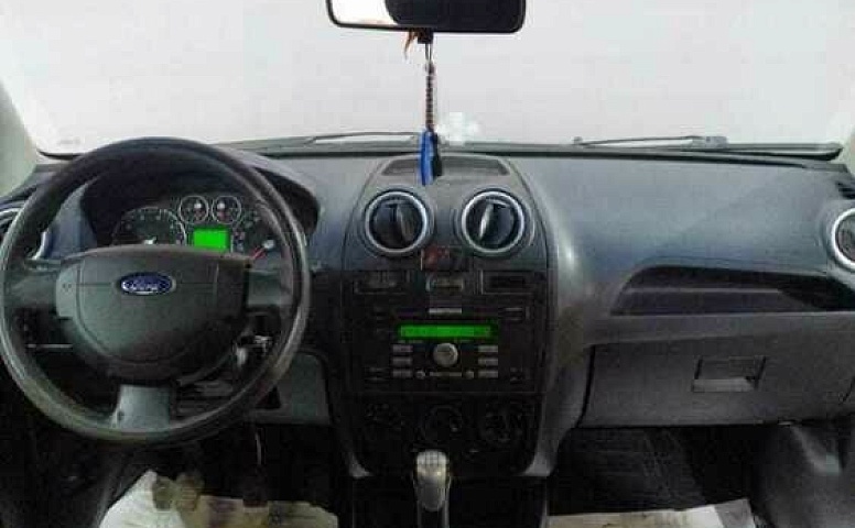 Ford FIESTA 1.4 MT (80 л.с.)