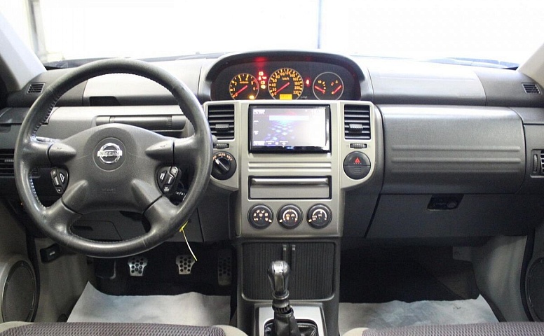 Nissan X-Trail I