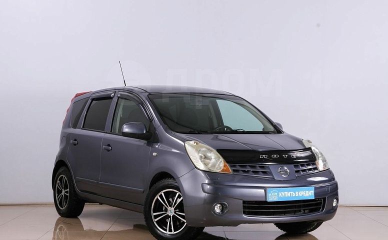 Nissan Note, 1 поколение
