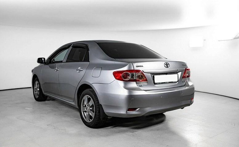 Toyota Corolla X (E140, E150) Рестайлинг