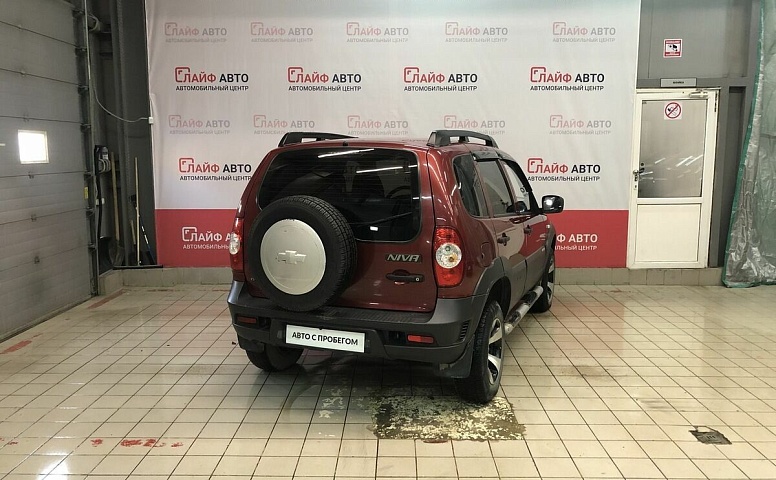 Chevrolet NIVA 1.7 MT (80 л.с.) 4WD