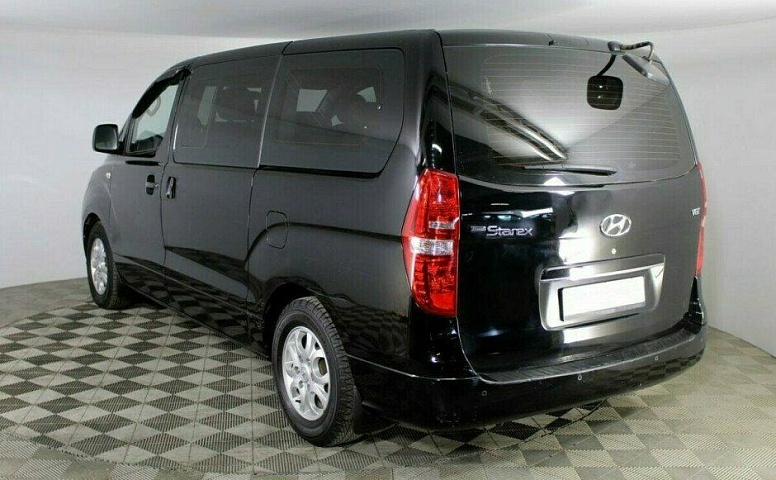 Hyundai Grand Starex 2.5 Автомат