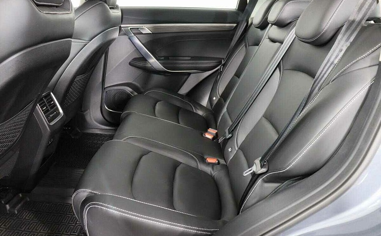Geely atlas pro робот 2021 с пробегом 8 100 км