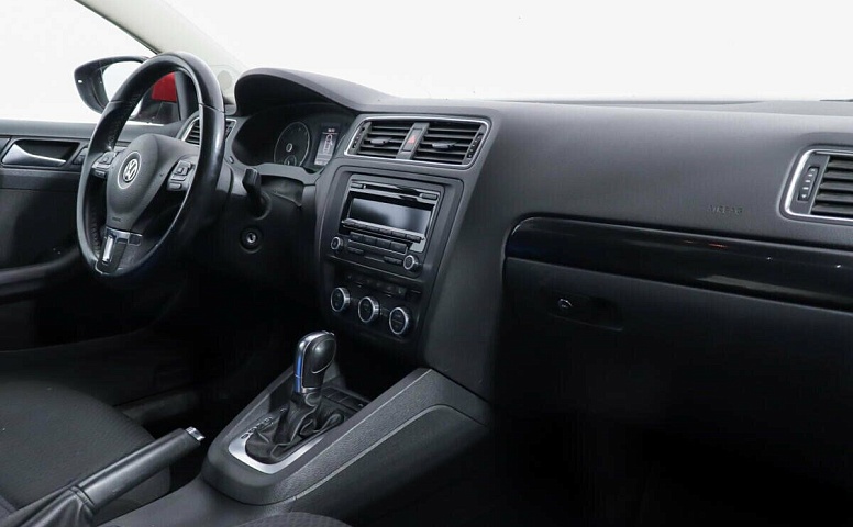 Volkswagen Jetta VI