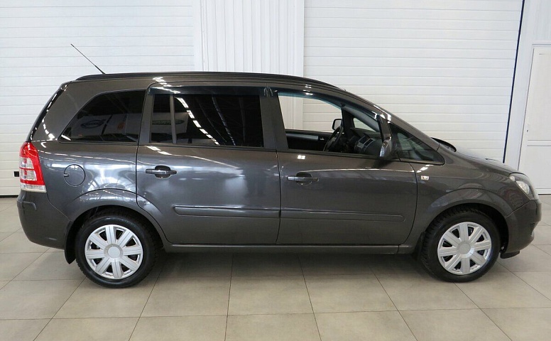 Opel Zafira B Рестайлинг