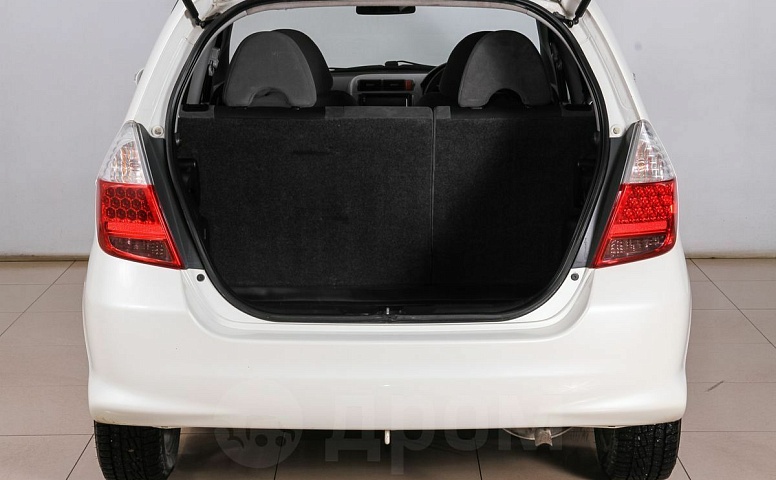 Honda Fit, 1 поколение, 2 рестайлинг