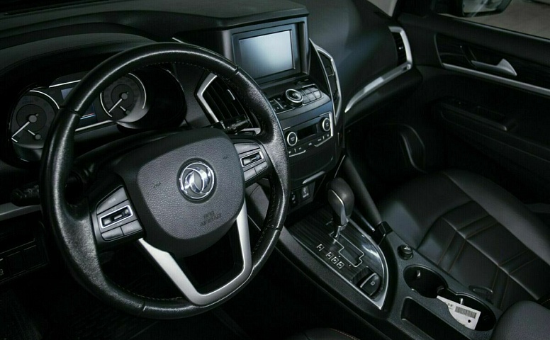 Dongfeng ax7