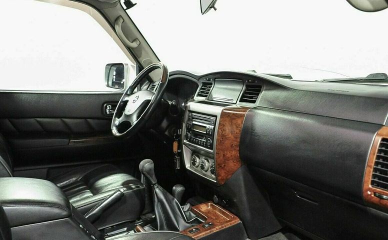 Nissan patrol