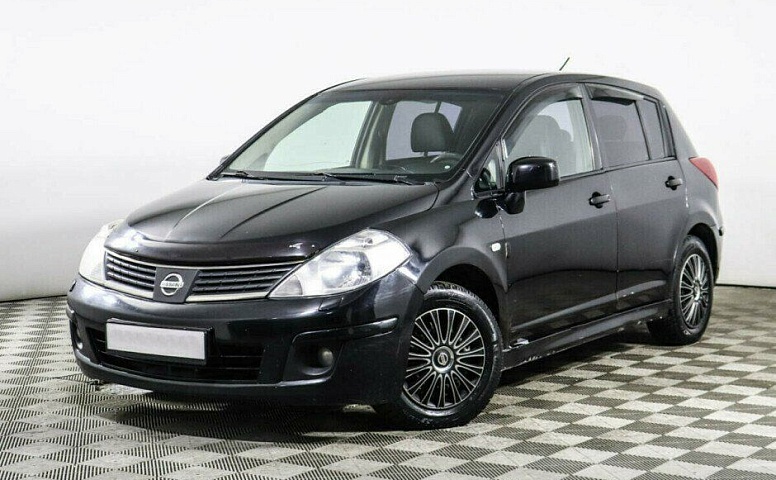 Nissan Tiida 1.6 Автомат